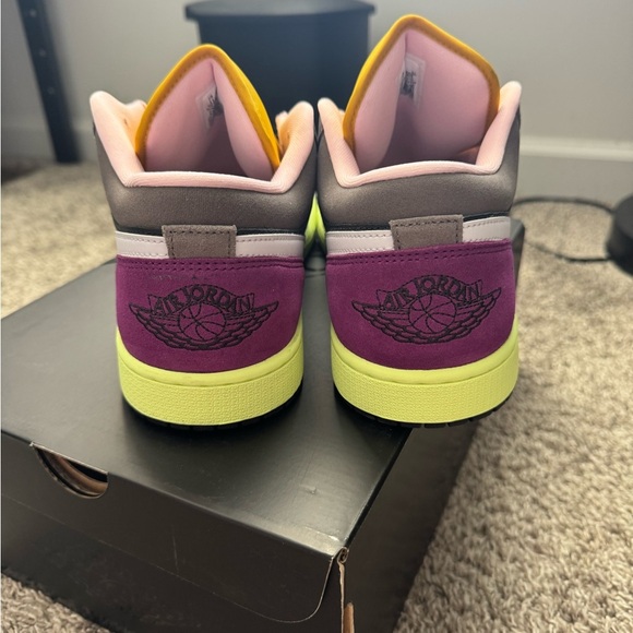 Jordan 1 Low Biohack - Picture 4 of 5